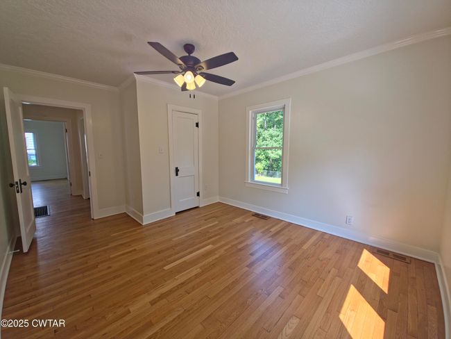 242 N Broad St, House other with 3 bedrooms, 2 bathrooms and 4 parking in Lexington TN | Image 6