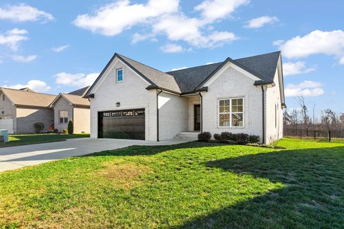 824 Brown Swiss Ct, Clarksville, TN, 37043-2292 | Card Image