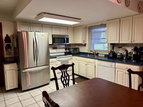 22 Lawrence Hts, Jericho, VT, 05465-3079 | Card Image