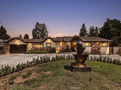 19457 Merridy St, Northridge, CA, 91324 | Card Image