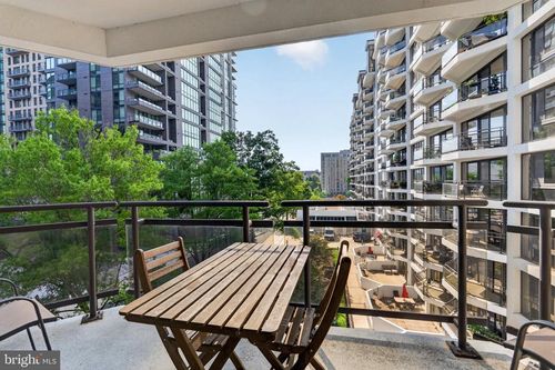 529-1530 Key Blvd, ARLINGTON, VA, 22209-1550 | Card Image