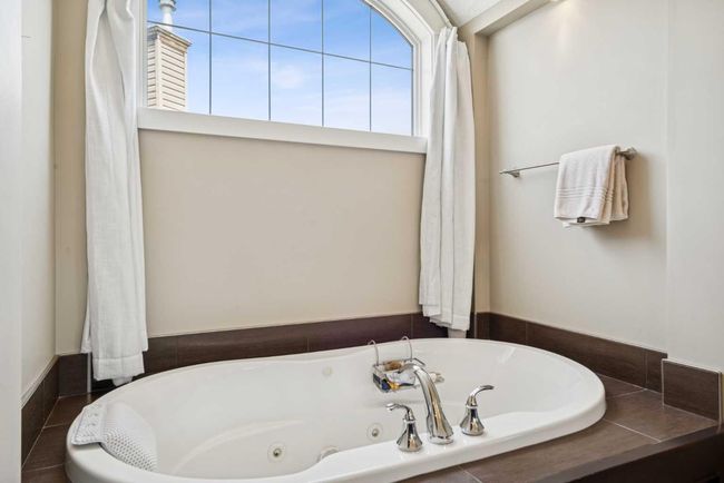 36 Panatella Pt Nw, House other with 4 bedrooms, 4 bathrooms and 4 parking in Calgary AB | Image 34