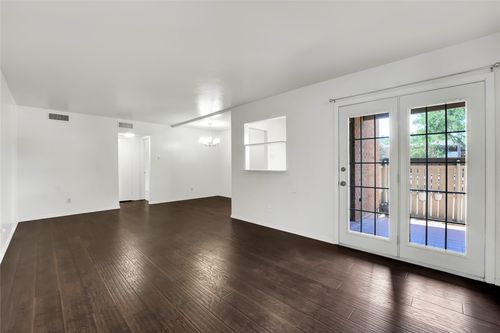 apt-107-2802 Escada Dr, Farmers Branch, TX, 75234-6377 | Card Image