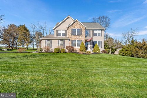 2314 Devon Dr, Quakertown, PA, 18951-2325 | Card Image