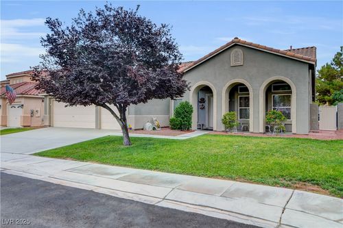 913 Bear Mountain Ave, North Las Vegas, NV, 89031-1849 | Card Image