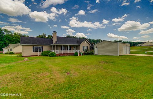 300 Crest Pl, Jacksonville, NC, 28540-7616 | Card Image