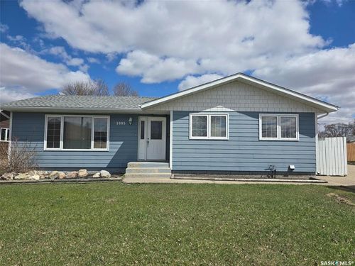1005 Anderson St, Grenfell, SK, S0G2B0 | Card Image