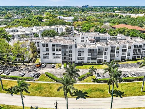 ph17-6921 Cypress Rd, Plantation, FL, 33317-2381 | Card Image