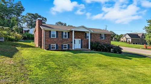 817 N Hills Dr, Johnson City, TN, 37604-3052 | Card Image