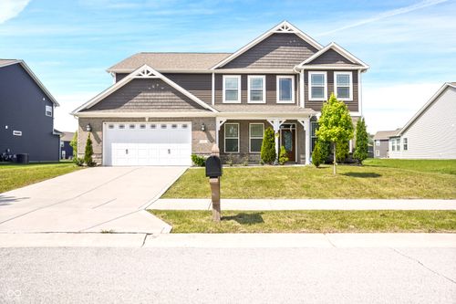 1951 Cobbett Dr, Avon, IN, 46123-5684 | Card Image