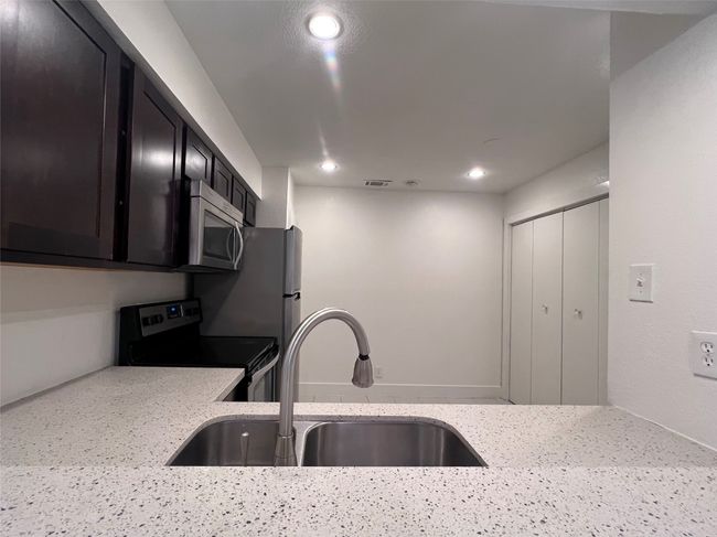 APT-2C - 4777 Cedar Springs Rd, Condo with 2 bedrooms, 2 bathrooms and null parking in Dallas TX | Image 8
