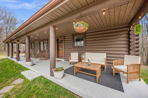 1300 Ridge Rd, Dickson, TN, 37055-5712 | Card Image