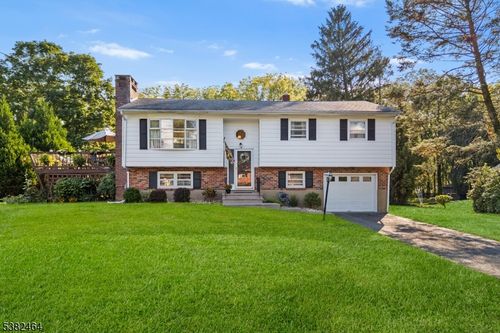 11 Norfolk Ave, Washington, NJ, 07882-4370 | Card Image