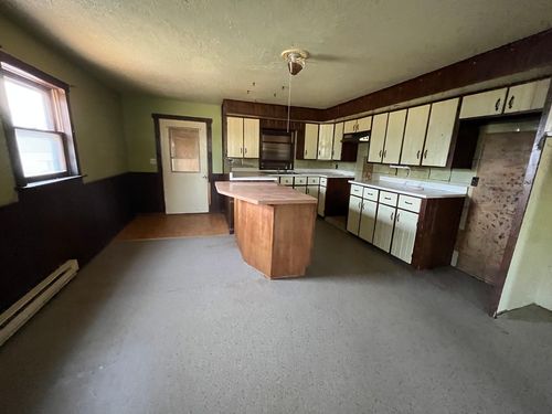 108 W Main St, Thawville, IL, 60968 | Card Image