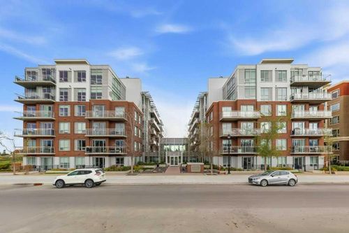 421-63 Inglewood Park Se, Calgary, AB, T2G1B7 | Card Image