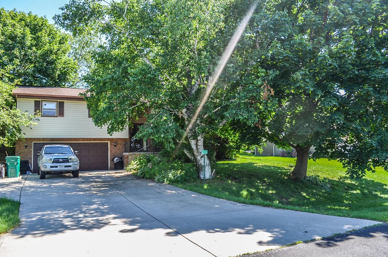Prairie View Dr, Sun Prairie, WI 53590
