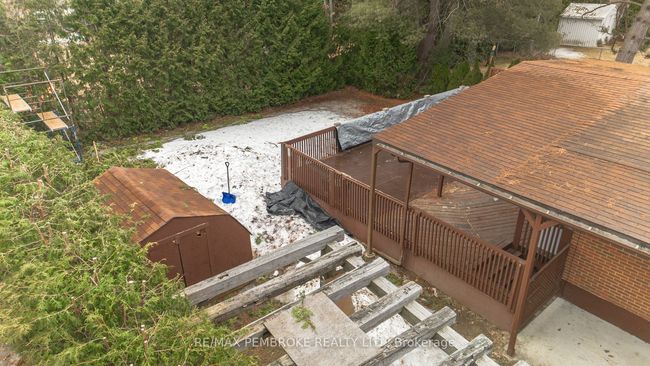 84 Frontenac Cres, House other with 5 bedrooms, 3 bathrooms and 4 parking in Deep River ON | Image 31