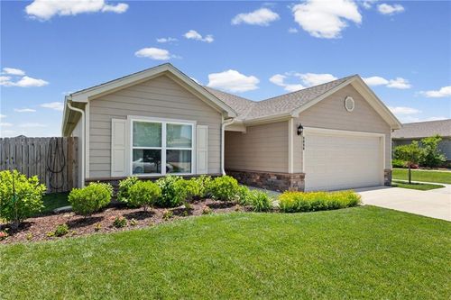 8000 Se 6th St, Blue Springs, MO, 64014 | Card Image
