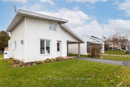 4529 Ste Catherine St, Saint Isidore, ON, K0C2B0 | Card Image