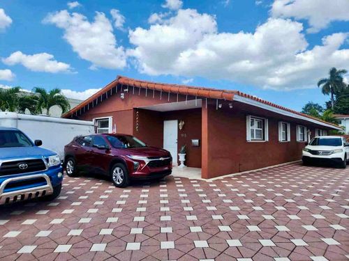 1195 Nw 30th Pl, Miami, FL, 33125-2947 | Card Image