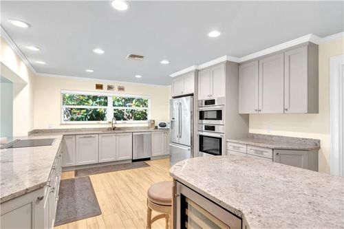 500 Gardenia Ln, Vero Beach, FL, 32963-1813 | Card Image