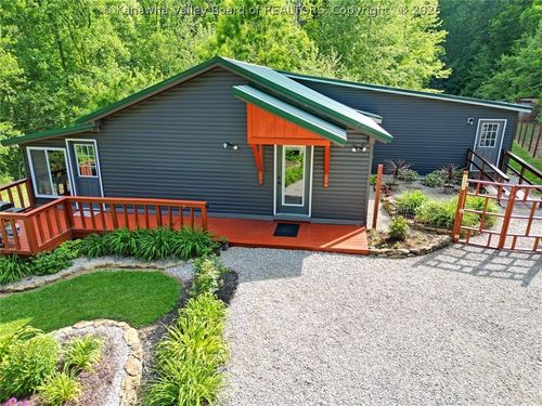121 Garden St, Sod, WV, 25564-7563 | Card Image