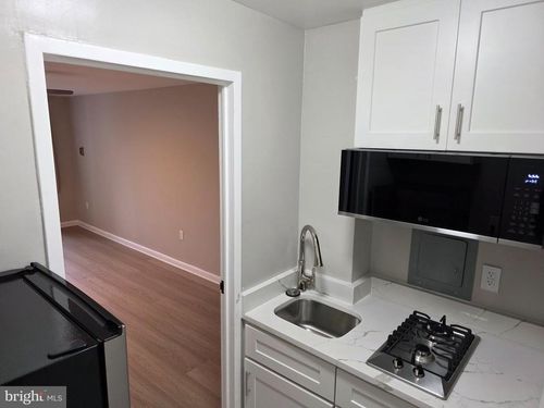 704a-10201 Grosvenor Place, ROCKVILLE, MD, 20852 | Card Image