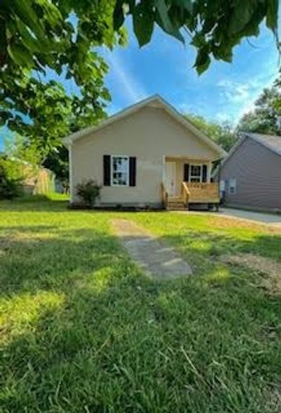 803 17th Ave E, House other with 2 bedrooms, 1 bathrooms and 2 parking in Springfield TN | Image 3