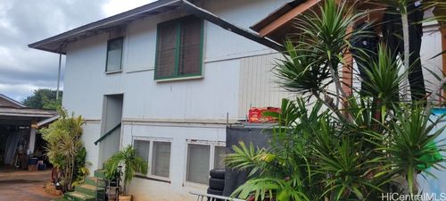 1524 Meyers St, Honolulu, HI, 96819-2513 | Card Image