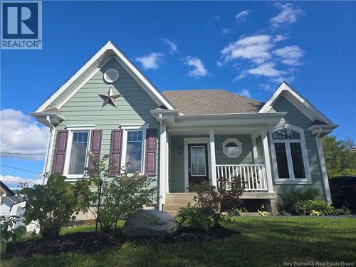 207 Bay Lane, Dalhousie, NB, E8C1C7 | Card Image