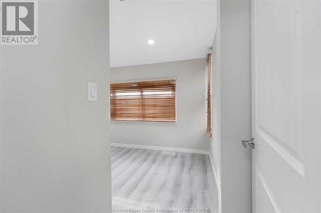 1061 Highland Ave, House other with 4 bedrooms, 3 bathrooms and null parking in Windsor ON | Image 24