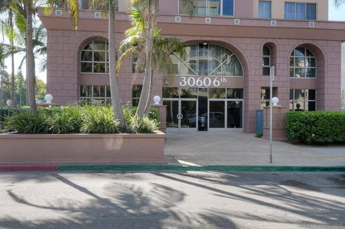 19-3060 6th Ave, San Diego, CA, 92103 | Card Image