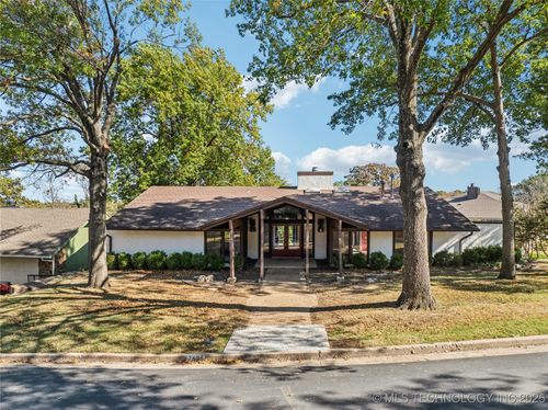 7625 S Richmond Ave, Tulsa, OK, 74136-8134 | Card Image