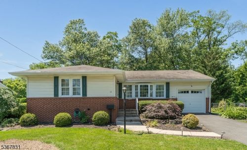 11 Seville Dr, Somerville, NJ, 08876-1727 | Card Image