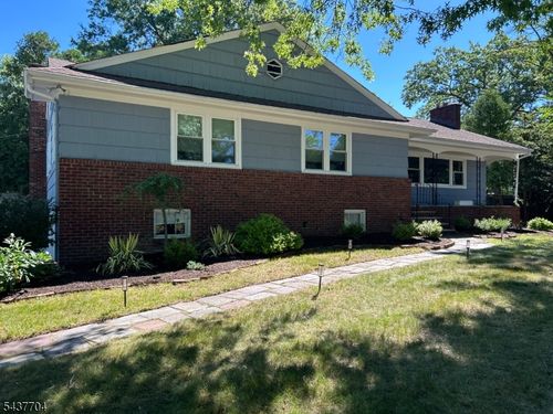2 Millstone Dr, Livingston, NJ, 07039-1810 | Card Image