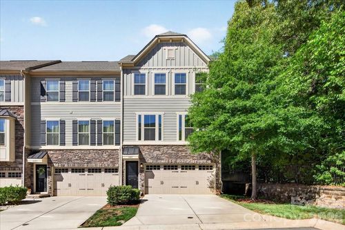 1641 Bark Branch Ln, Charlotte, NC, 28205-1388 | Card Image