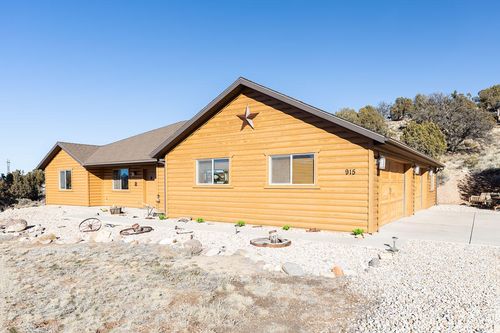 915 S Canyon Dr, Cedar City, UT, 84720-6240 | Card Image