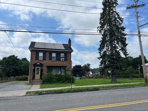 463 South St, Newburgh, NY, 12550-4211 | Card Image