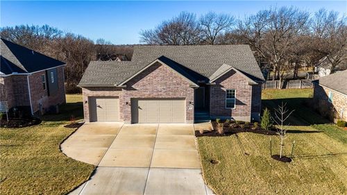 3320 N 109th Ter, Kansas City, KS, 66109-8904 | Card Image