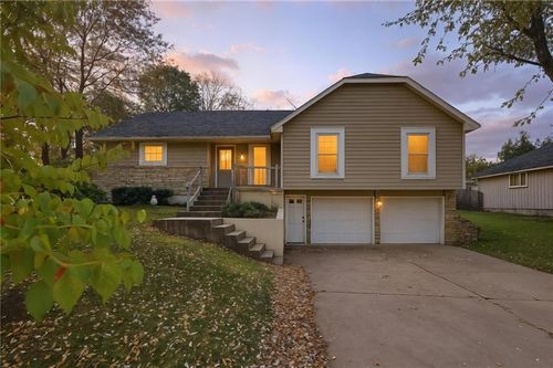 6240 Marion Ave, Kansas City, MO, 64133-4558 | Card Image