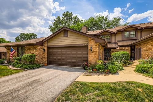 940 Indian Boundary Dr, Westmont, IL, 60559-6139 | Card Image