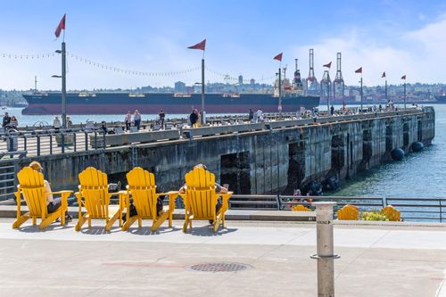 206-250 W 1st St, North Vancouver, BC, V7M1B4 | Card Image