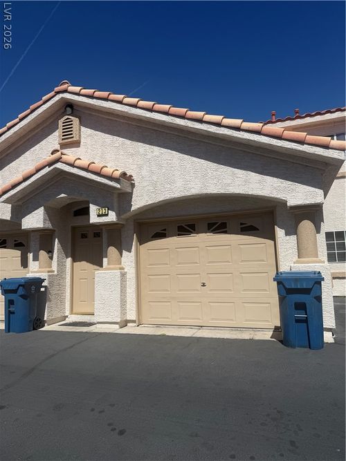 213-3327 Erva St, Las Vegas, NV, 89117-7311 | Card Image