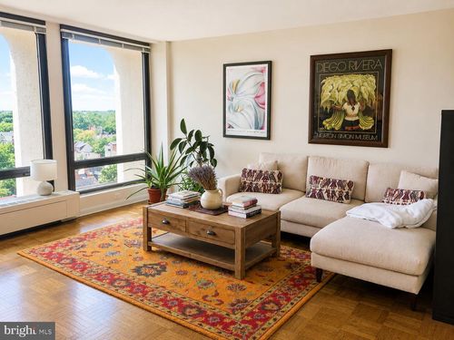 10cw-210 Locust St, PHILADELPHIA, PA, 19106-3934 | Card Image
