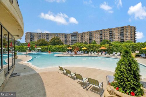 unit-525-8370 Greensboro Dr, MCLEAN, VA, 22102-3517 | Card Image