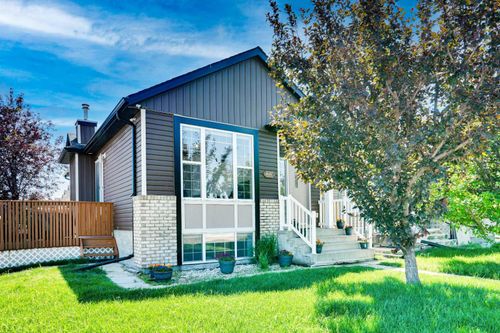 1092 Martindale Boulevard Ne, Calgary, AB, T3J4A2 | Card Image
