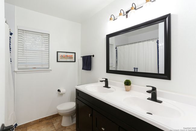 333 Meadowbrook Dr, House other with 3 bedrooms, 2 bathrooms and null parking in Hollywood Park TX | Image 16