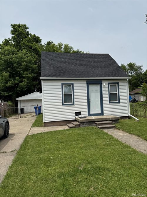 12415 Vernon Ave, Warren, MI, 48089-4945 | Card Image