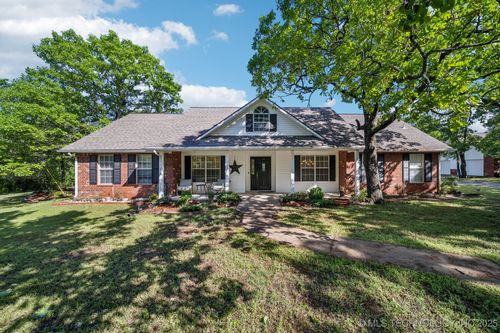9850 218 Rd, Okmulgee, OK, 74447-9069 | Card Image