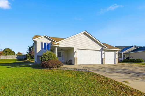 407 Buffalo Run Rd, Buffalo, MN, 55313-2427 | Card Image